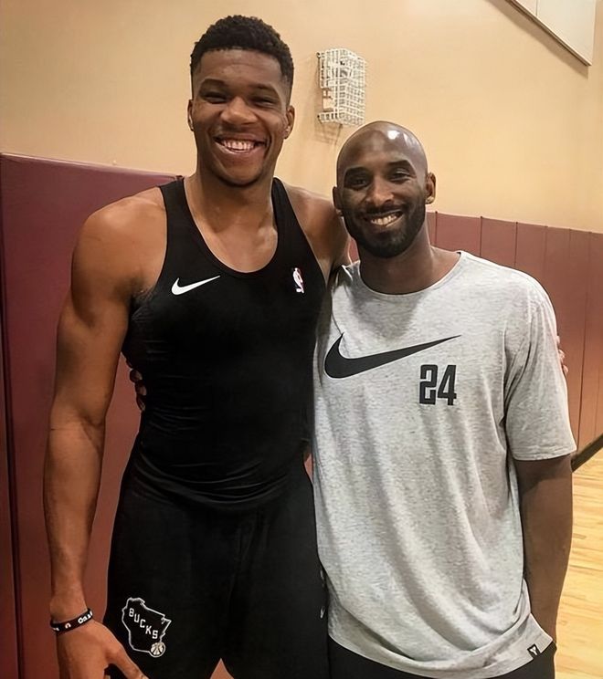 利雅得胜利4-1赛哈特海湾，C罗凌空倒钩破门，菲利克斯传射（利雅得胜利4-1击败赛哈特海湾：C罗倒钩破门，菲利克斯传射建功）