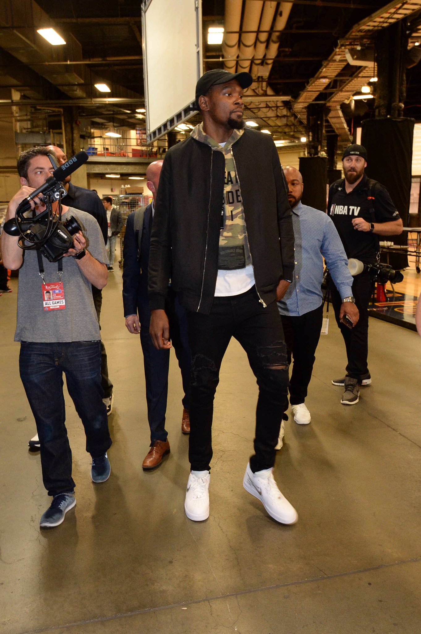 鲁媒：山东泰山队将于明年1月7日赴海口冬训，由韩鹏带队（鲁媒称：韩鹏率山东泰山明年1月7日前往海口开启冬训）