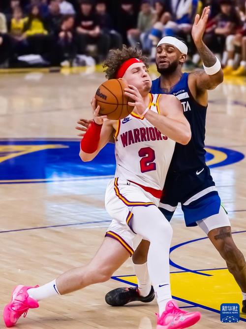 巴黎圣日耳曼姆巴佩梅开二度（姆巴佩独中两元，巴黎圣日耳曼锋线发威）